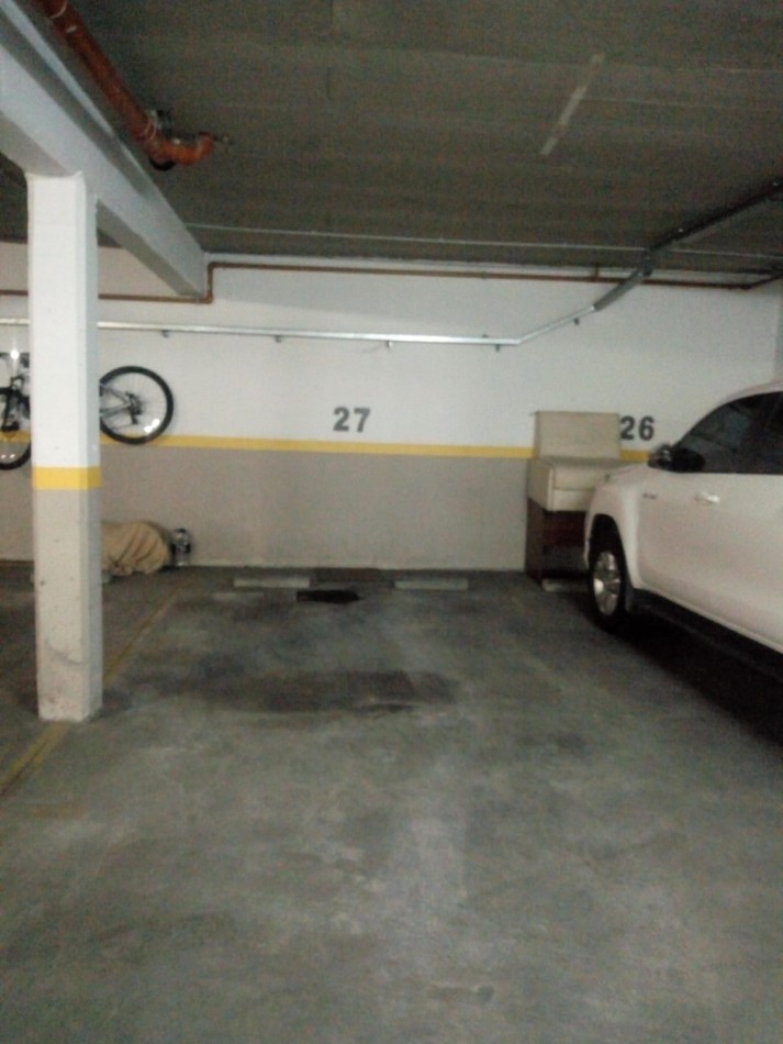 VENTA COCHERA B° POMPEYA . EDIFICIO LAS ALONDRAS II 