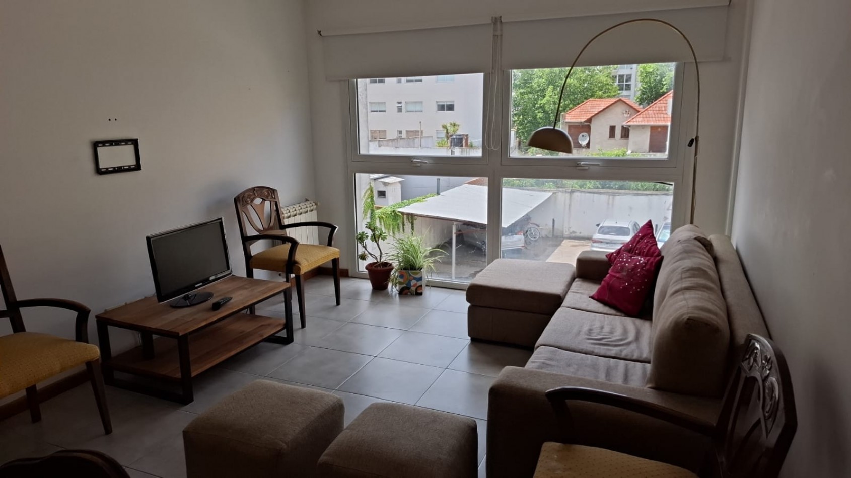 Oportunidad en Zona Guemes Luminoso 3 Amb. con Cochera Cubierta