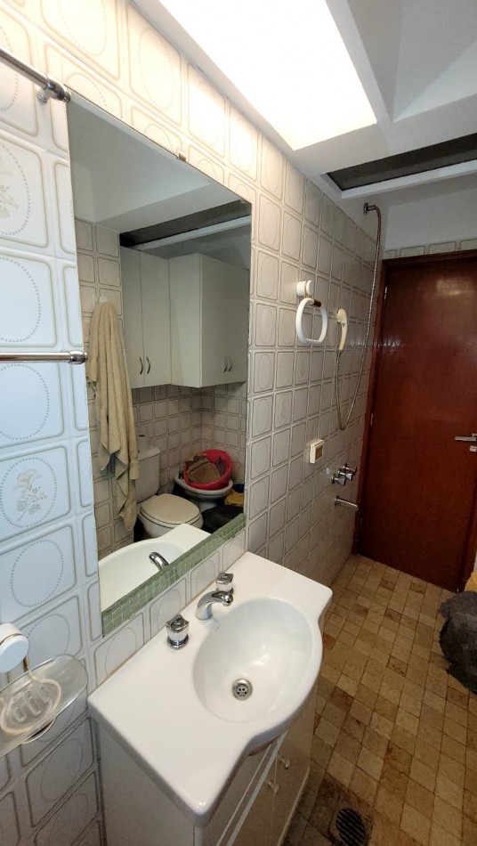 Amplio Depto 4 Amb. con Balcones Al Frente, Dependencia y Baulera