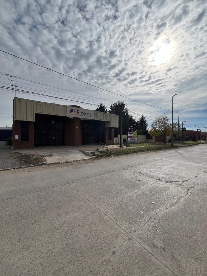 Venta Propiedad Inmejorable Ubicacion Comercial Gran Predio Con Galpones Y Oficinas