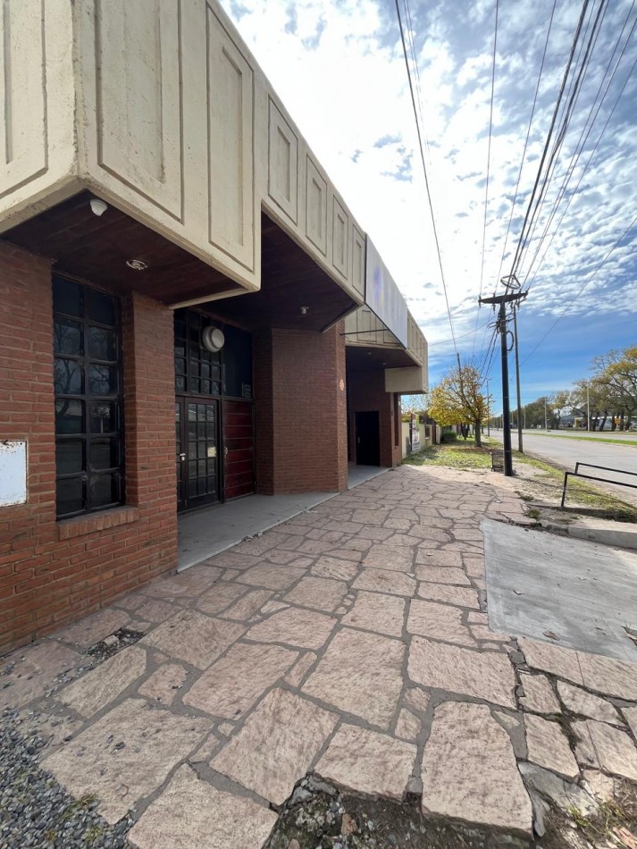 Venta Propiedad Inmejorable Ubicacion Comercial Gran Predio Con Galpones Y Oficinas