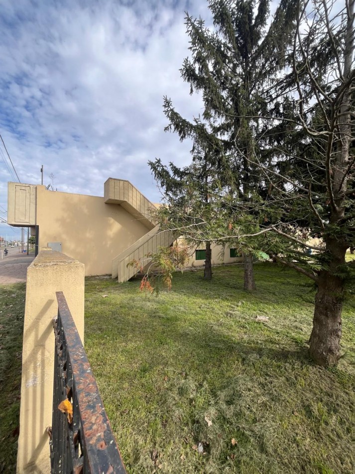 Venta Propiedad Inmejorable Ubicacion Comercial Gran Predio Con Galpones Y Oficinas