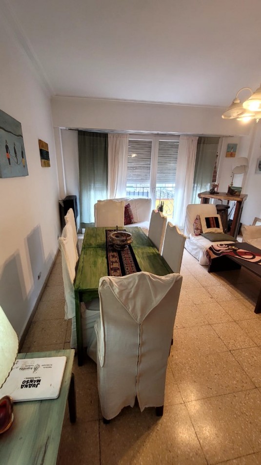 Departamento 3 ambientes Pleno Centro Patonal San martin con Balcon al frente