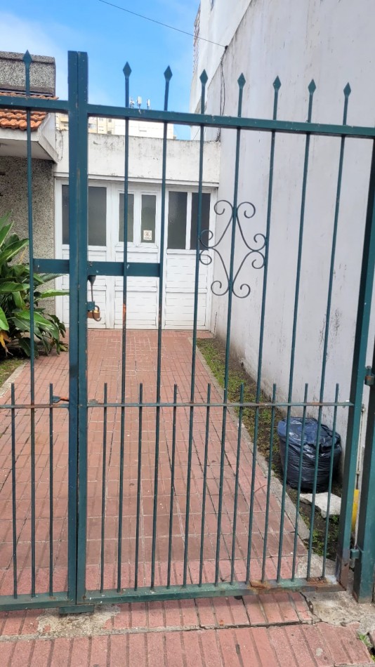 Casa Para Reciclar O Terreno Zona Comercial Juan B. Justo