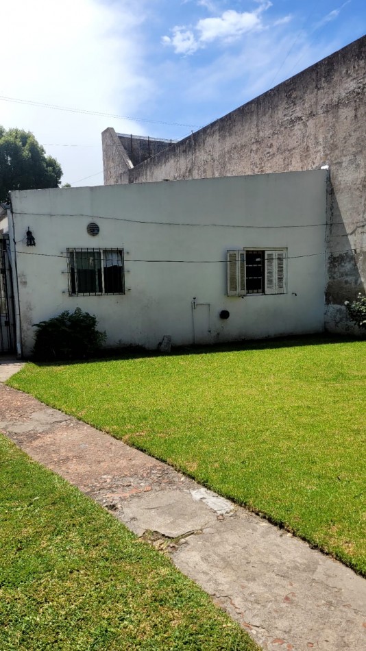 Casa Para Reciclar O Terreno Zona Comercial Juan B. Justo