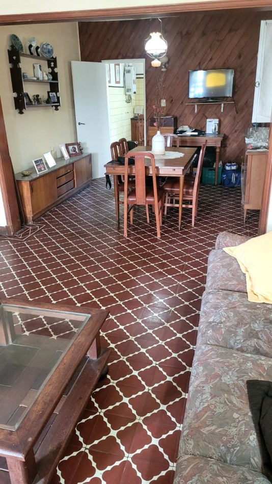 Casa Para Reciclar O Terreno Zona Comercial Juan B. Justo