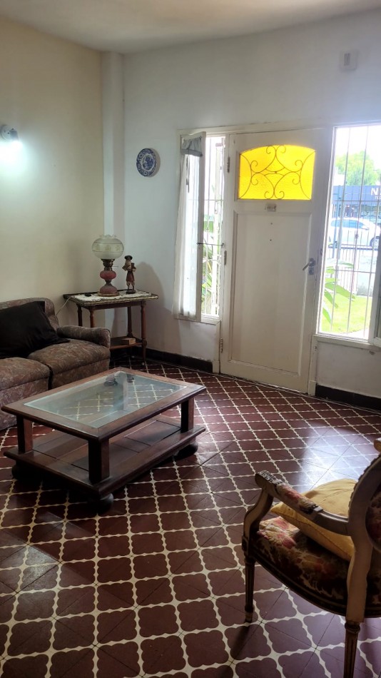 Casa Para Reciclar O Terreno Zona Comercial Juan B. Justo