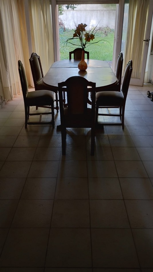 Casa Estilo Marplatense A Reciclar Gran Terreno En Zona Aldrey