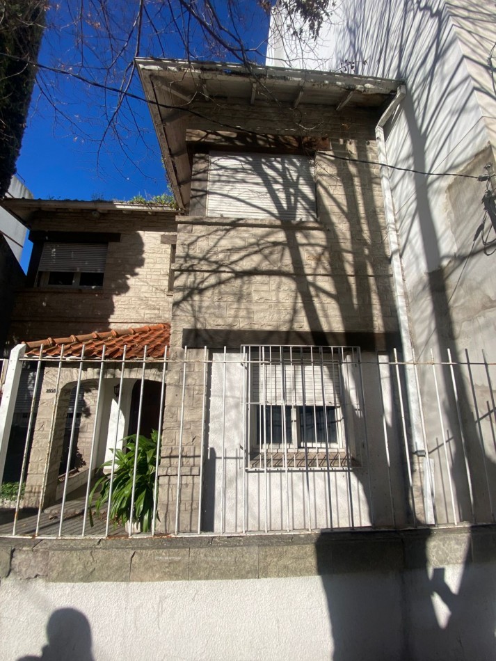 Casa Estilo Marplatense A Reciclar Gran Terreno En Zona Aldrey
