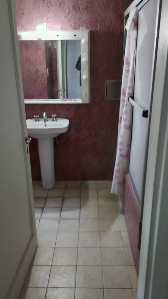 Casa Estilo Marplatense A Reciclar Gran Terreno En Zona Aldrey