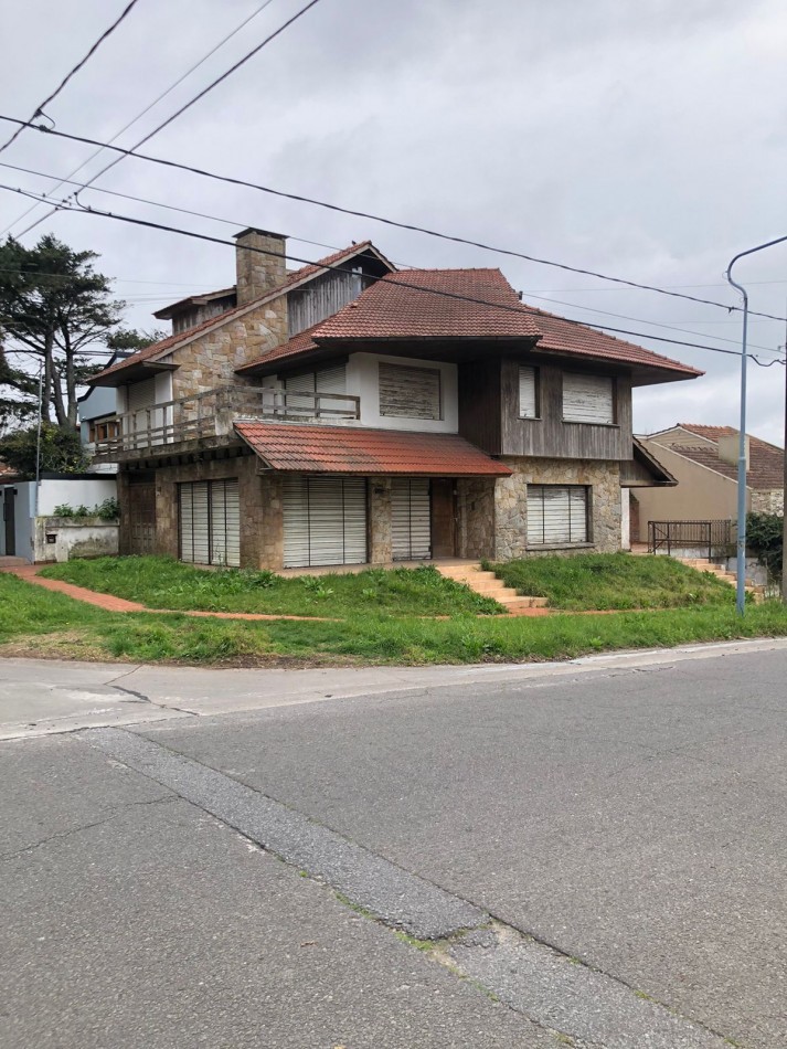 Hermoso Chalet En Playa Grande