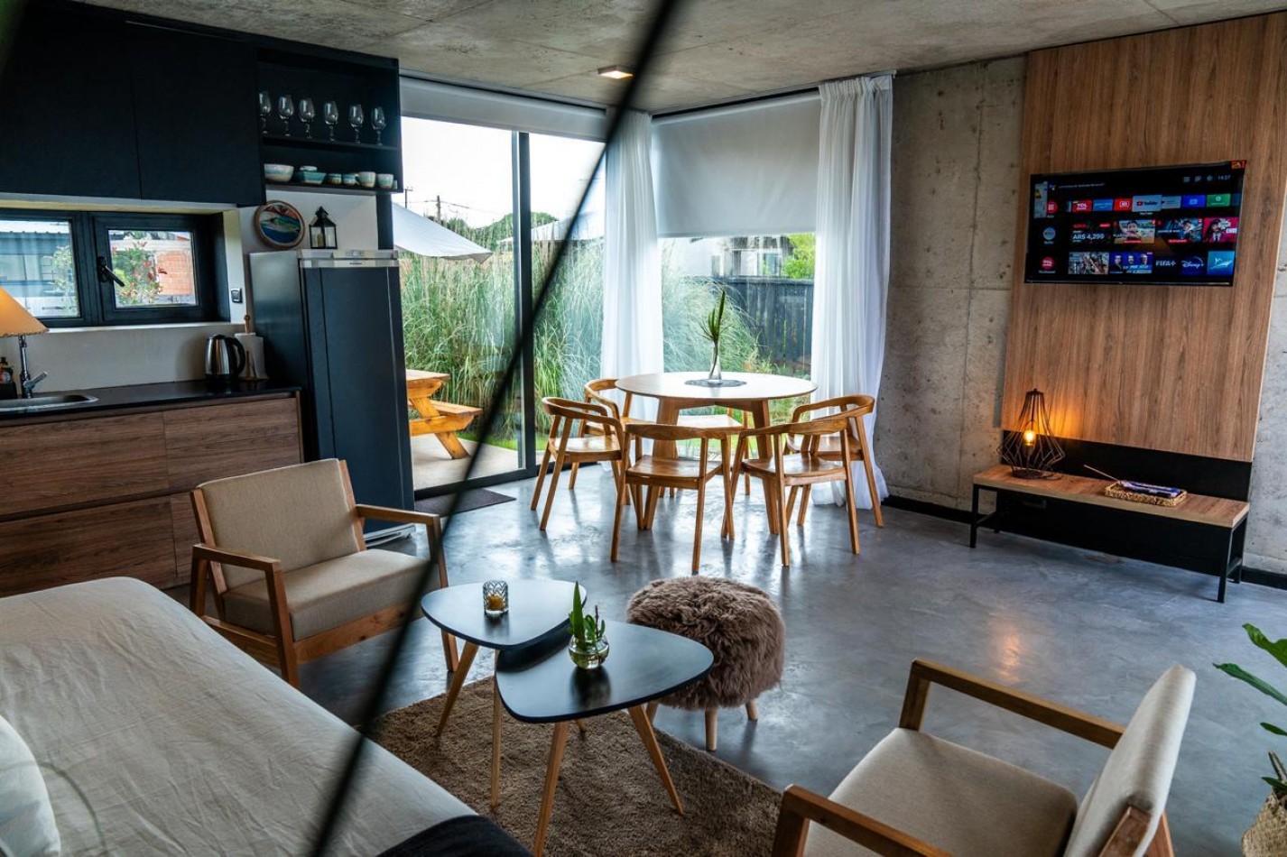 Casas Espejo En Acantilados A Metros Del Mar