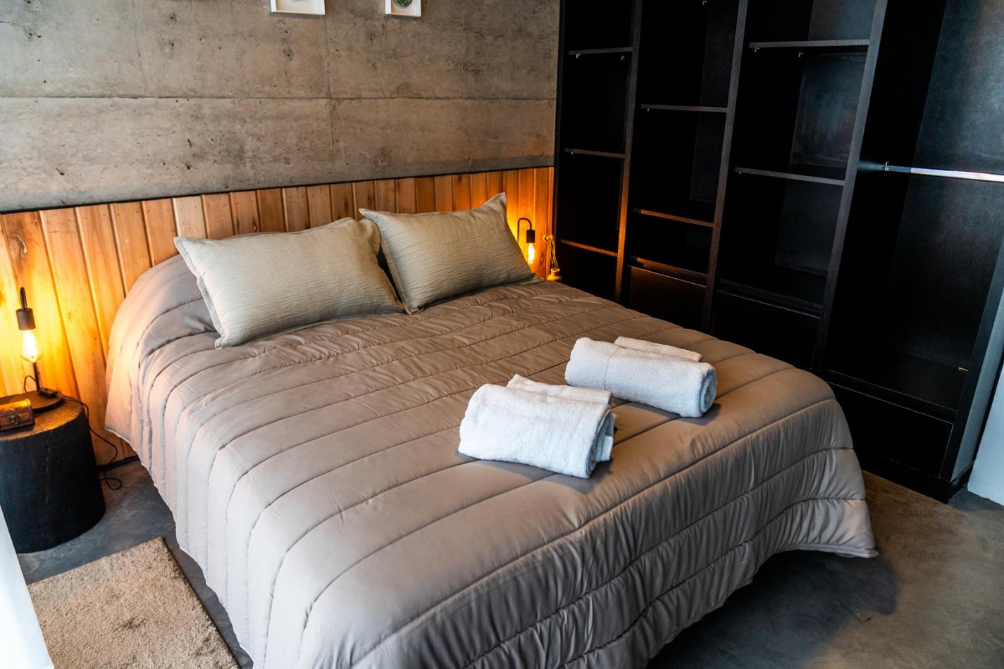 Casas Espejo En Acantilados A Metros Del Mar