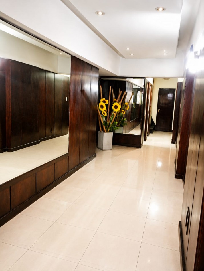 Departamento 4 amb. zona Macrocentro con Baulera