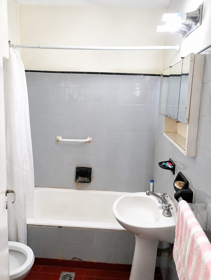 Departamento 4 amb. zona Macrocentro con Baulera