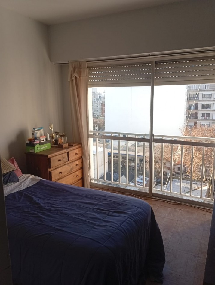 Departamento 4 amb. zona Macrocentro con Baulera