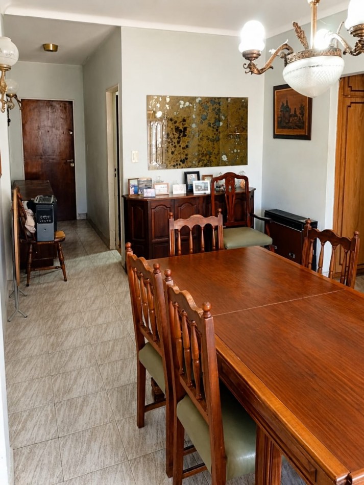 Departamento 4 amb. zona Macrocentro con Baulera