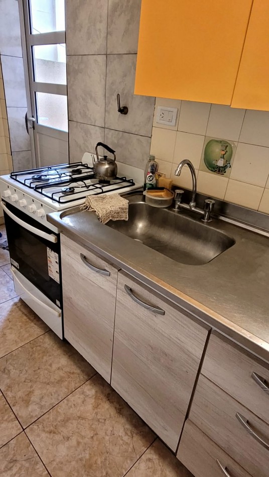 DEPARTAMENTO 2 AMBIENTES AL FRENTE CON BALCON - ALQUILER 24 MESES