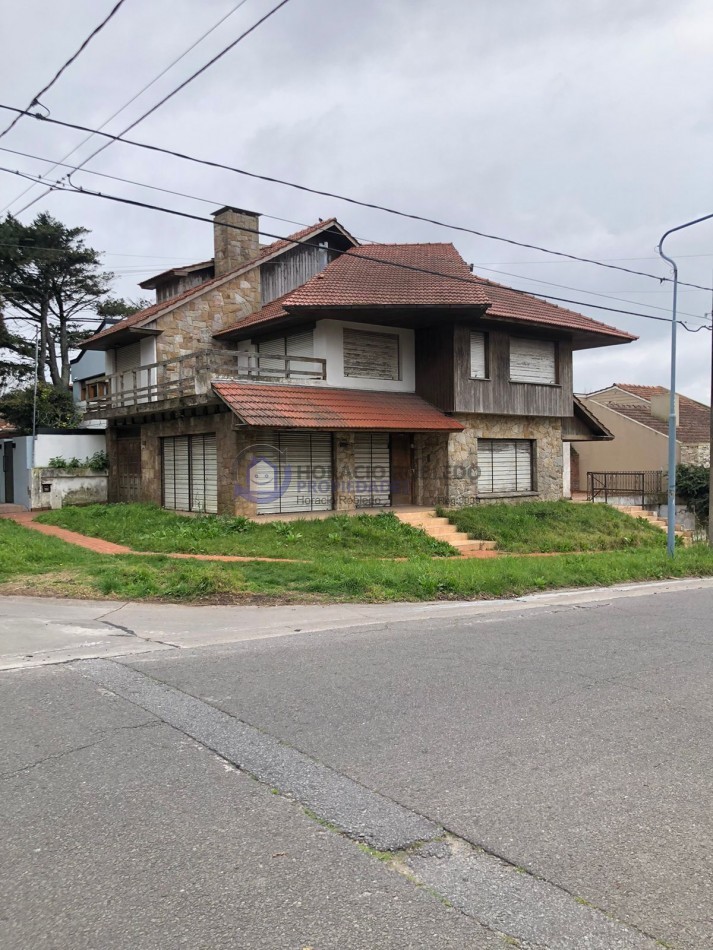 Hermoso Chalet En Playa Grande