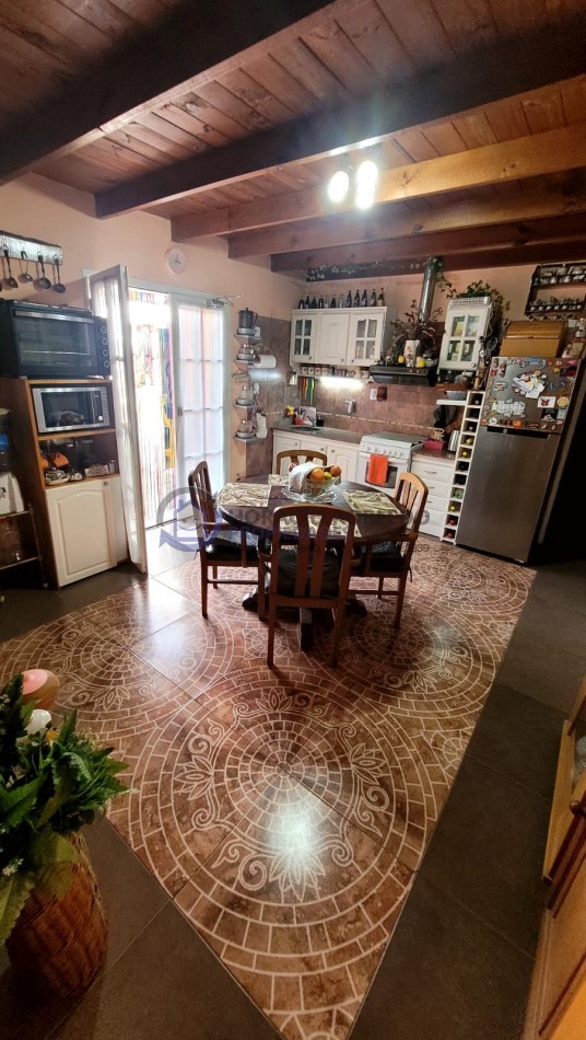 Casa 5 Ambientes con Parrilla y Piscina en Barrio San Patricio