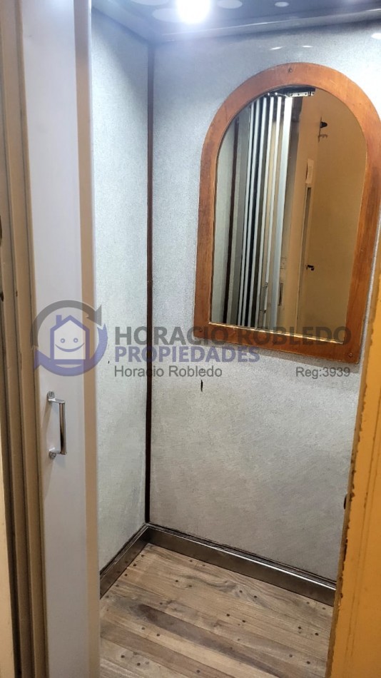 Departamento 3 ambientes Pleno Centro Patonal San martin con Balcon al frente