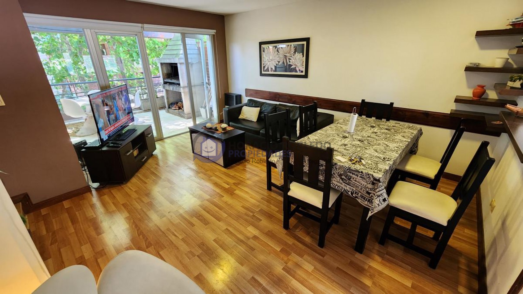 Alquiler temporario . Departamento · 3 Ambientes c/ cochera · zona Guemes.