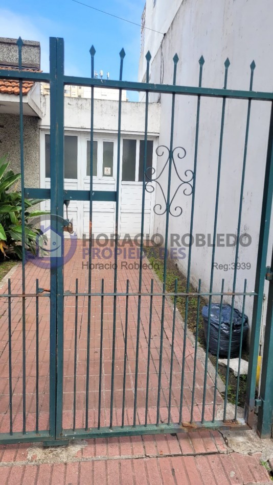 Casa Para Reciclar O Terreno Zona Comercial Juan B. Justo