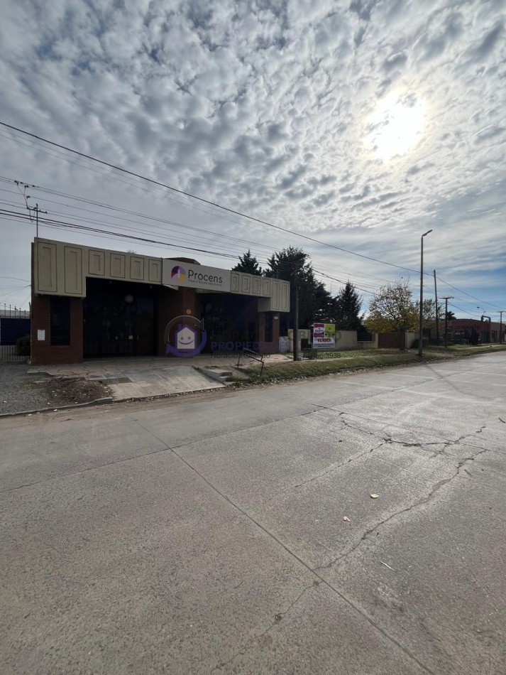 Venta Propiedad Inmejorable Ubicacion Comercial Gran Predio Con Galpones Y Oficinas