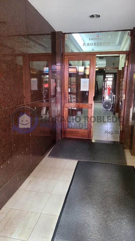 Departamento 3 ambientes Pleno Centro Patonal San martin con Balcon al frente
