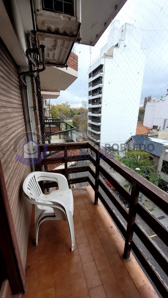 Amplio Depto 4 Amb. con Balcones Al Frente, Dependencia y Baulera