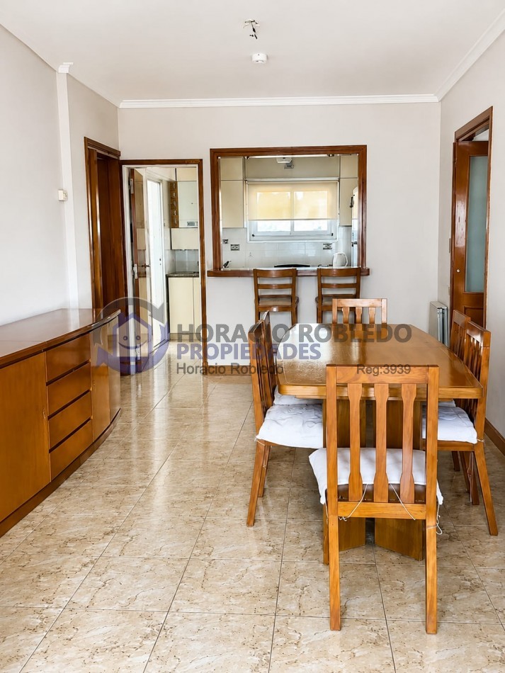 Impecable 3 amb. reciclado con balcon al frente y ammpli cochera cubierta