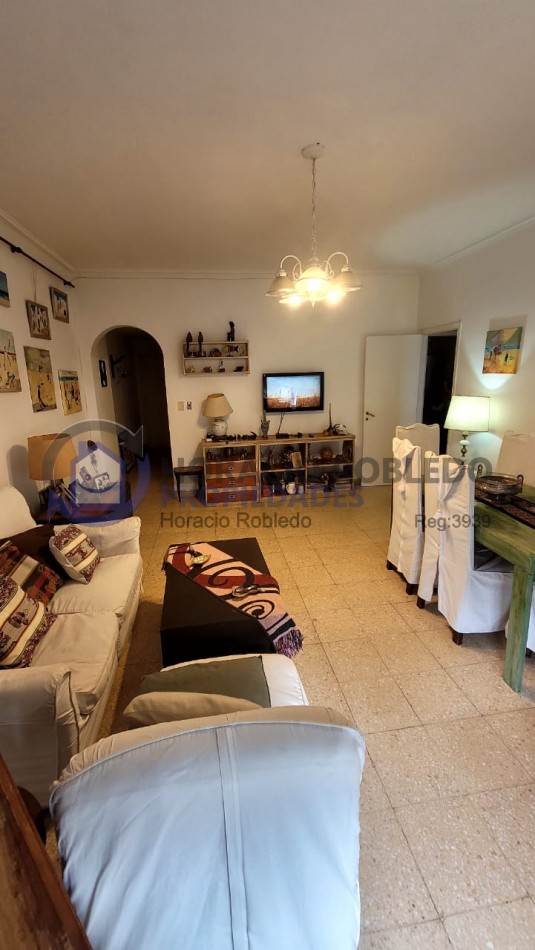 Departamento 3 ambientes Pleno Centro Patonal San martin con Balcon al frente