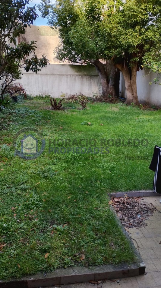 Casa Estilo Marplatense A Reciclar Gran Terreno En Zona Aldrey