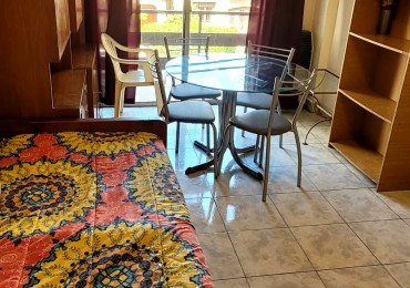 DEPARTAMENTO 2 AMBIENTES AL FRENTE CON BALCON - ALQUILER 24 MESES